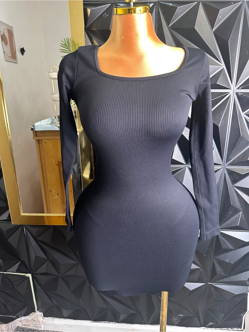 🔥👗Ribbed Square-Neck Long-Sleeve Bodycon Dress — Black